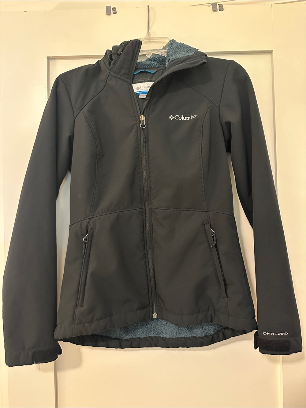 Columbia Omni Wind Block Woman's  Black Hooded Jacket with Fleece Lining